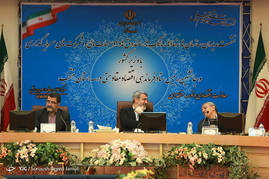 نشست مدیران بانک‌ها، موسسات و نهادهای سرمایه‌گذاری با وزیر کشور

