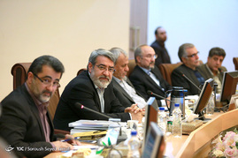 نشست مدیران بانک‌ها، موسسات و نهادهای سرمایه‌گذاری با وزیر کشور
