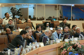 نشست مدیران بانک‌ها، موسسات و نهادهای سرمایه‌گذاری با وزیر کشور
