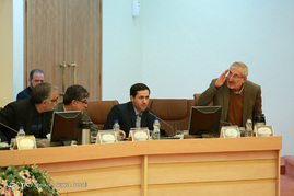 نشست مدیران بانک‌ها، موسسات و نهادهای سرمایه‌گذاری با وزیر کشور
