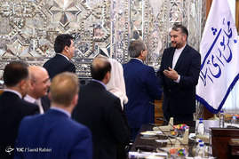 دیدار قائم مقام وزیر امور خارجه سوریه با علی لاریجانی