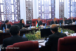 دیدار وزیر اقتصاد با رییس مجلس مجارستان