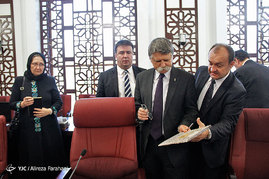 دیدار وزیر اقتصاد با رییس مجلس مجارستان