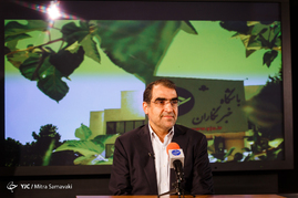 حضور وزیر بهداشت در باشگاه خبرنگاران جوان
