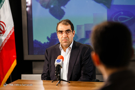 حضور وزیر بهداشت در باشگاه خبرنگاران جوان
