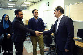 حضور وزیر بهداشت در باشگاه خبرنگاران جوان
