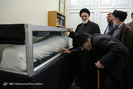 مراسم وداع با پیکر مرحوم آیت الله موسوی اردبیلی‎
