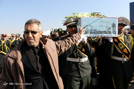 مراسم تشییع پیکر مطهر هفت شهید گمنام دوران دفاع مقدس - تبریز‎
