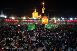 مراسم عزاداری شهادت امام رضا(ع) در حرم رضوی‎
