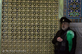 آیین شام غریبان شهادت امام رضا(ع) در حرم رضوی
