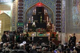 آیین شام غریبان شهادت امام رضا(ع) در حرم رضوی
