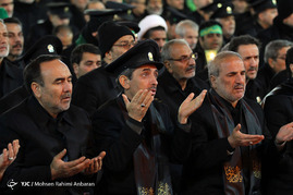 آیین شام غریبان شهادت امام رضا(ع) در حرم رضوی
