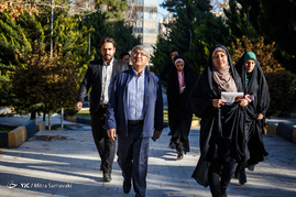 مناظره عباس سلیمی‌نمین و محمدعلی وکیلی به مناسبت روز دانشجو در باشگاه خبرنگاران جوان