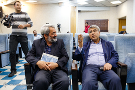 مناظره عباس سلیمی‌نمین و محمدعلی وکیلی به مناسبت روز دانشجو در باشگاه خبرنگاران جوان