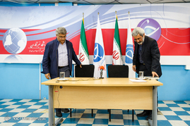 مناظره عباس سلیمی‌نمین و محمدعلی وکیلی به مناسبت روز دانشجو در باشگاه خبرنگاران جوان