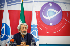 مناظره عباس سلیمی‌نمین و محمدعلی وکیلی به مناسبت روز دانشجو در باشگاه خبرنگاران جوان