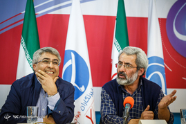 مناظره عباس سلیمی‌نمین و محمدعلی وکیلی به مناسبت روز دانشجو در باشگاه خبرنگاران جوان