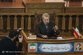 نشست خبری رییس مجلس با اصحاب رسانه