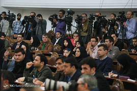 نشست خبری رییس مجلس با اصحاب رسانه