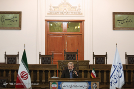 نشست خبری رییس مجلس با اصحاب رسانه