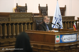 نشست خبری رییس مجلس با اصحاب رسانه