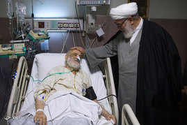 عیادت رئیس دفتر مقام معظم رهبری از حجت الاسلام والمسلمین قرائتی
