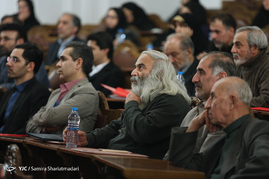 رونمایی از سه کتاب پارلمانی