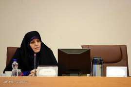 نشست هم اندیشی زنان فعال و نخبه سیاسی 