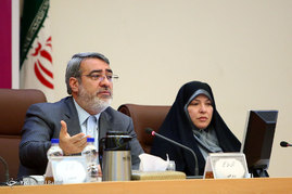 نشست هم اندیشی زنان فعال و نخبه سیاسی 