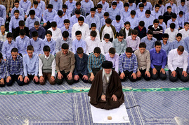 مراسم جشن تکلیف دانش‌آموزان با حضور رهبر معظم انقلاب
