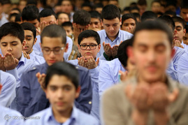 مراسم جشن تکلیف دانش‌آموزان با حضور رهبر معظم انقلاب
