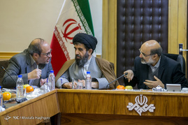 دیدار مجمع نمایندگان اصفهان با رئیس رسانه ملی
