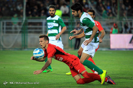 دیدار تیم های فوتبال پرسپولیس و ذوب آهن
