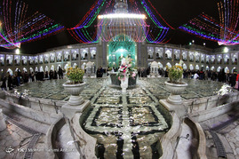 آذین بندی و چراغانی حرم رضوی در شب میلاد حضرت محمد مصطفی(ص)
