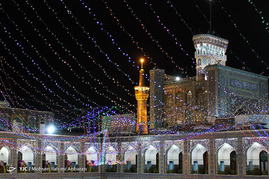 آذین بندی و چراغانی حرم رضوی در شب میلاد حضرت محمد مصطفی(ص)

