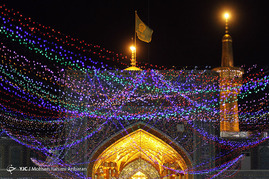 آذین بندی و چراغانی حرم رضوی در شب میلاد حضرت محمد مصطفی(ص)
