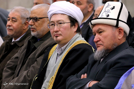 دیدار مسئولان نظام و میهمانان کنفرانس وحدت اسلامى‌ با رهبر معظم انقلاب
