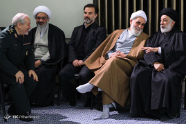 دیدار مسئولان نظام و میهمانان کنفرانس وحدت اسلامى‌ با رهبر معظم انقلاب

