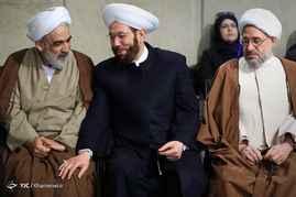 دیدار مسئولان نظام و میهمانان کنفرانس وحدت اسلامى‌ با رهبر معظم انقلاب
