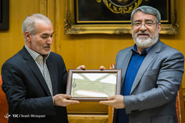 جلسه اعضای شورای مرکزی خانه احزاب با وزیر کشور