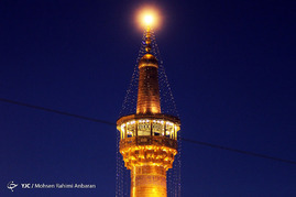 آذین بندی و چراغانی حرم رضوی در شب میلاد امام حسن عسکری(ع)
