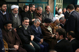 هم اکنون حسینیه جماران