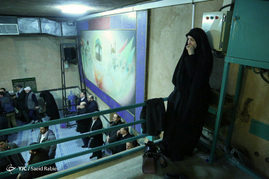 هم اکنون حسینیه جماران