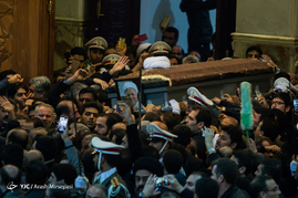 خاکسپاری پیکر آیت الله هاشمی رفسنجانی در مرقد مطهر
