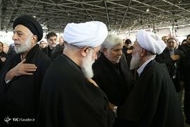 اقامه نماز بر پیکر آیت الله هاشمی رفسنجانی توسط مقام معظم رهبری
