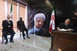 مراسم ادای احترام و امضای یادبود آیت اله هاشمی رفسنجانی توسط سفرای خارجی