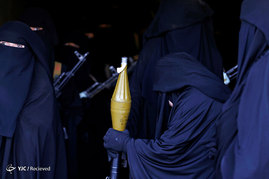 رژه مسلحانه زنان انصارالله در یمن‎
