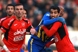 دیدار تیم‌های فوتبال پرسپولیس و گسترش فولاد
