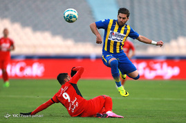 دیدار تیم‌های فوتبال پرسپولیس و گسترش فولاد
