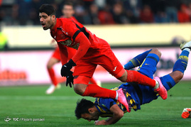 دیدار تیم‌های فوتبال پرسپولیس و گسترش فولاد
